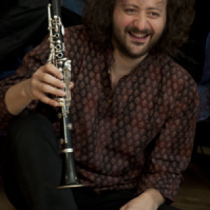 Alberto Sozzi Clarinetto, flauti, didjeridoo, tastiere, banjo,